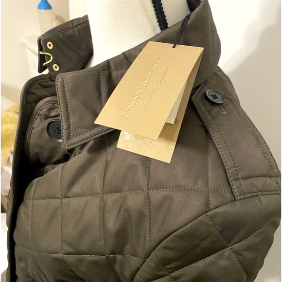 Burberry Quilted Jacket - Picture 4 of 17